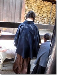 Girls in shalim (capes, shawls) at the Jerusalem zoo, 2009